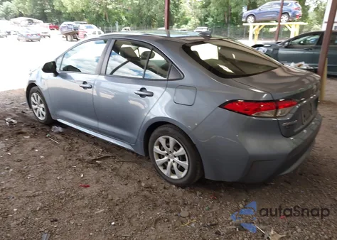 2021 Toyota Corolla Le z USA, uszkodzony, nr VIN JTDEPMAE6MJ125684